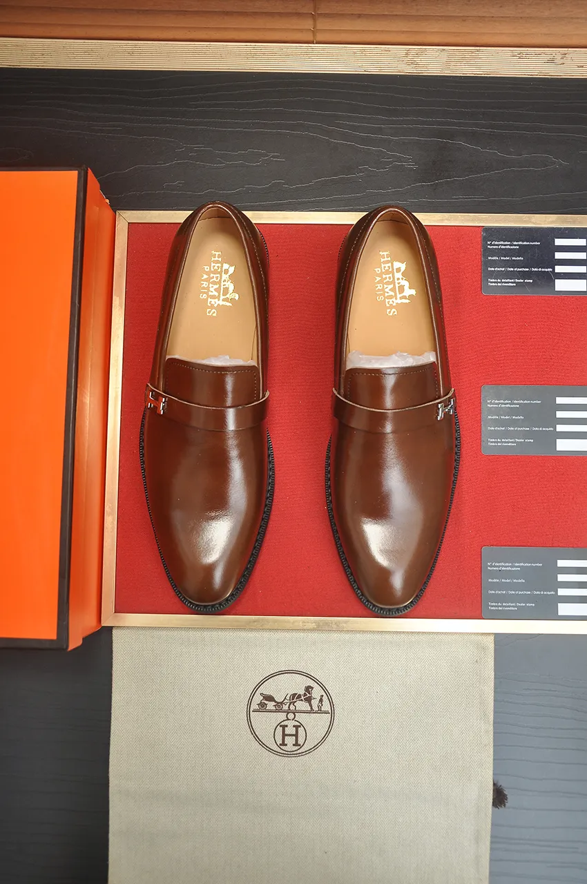 Men's shoes💰540💶[HERMES] (cowhide lining)🍀Italian top luxury🍀He does not pursue novel styles and gorgeous colors, but attracts the favor of successful men with his flawless, elegant and classic style. Formal leather shoes This very comfortable, simple and stable style allows you to easily match any style! The pattern is absolutely 1:1 refined from the original case, and we strive for excellence in materials, imported cowhide + cowhide lining💪💪💪extraordinary texture👍! .Code number: 39-45 (45 customized)
